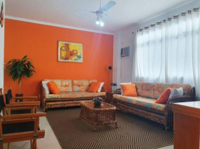 Apartamento na Enseada - A 5 minutos a pé da praia com Wi-Fi e TV a Cabo